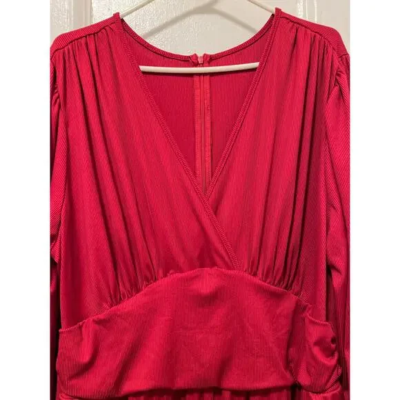 Women's Plus Red Ribbed V-neck Long Sleeve Ruched Jumpsuit NWT Size 24 - Picture 3 of 9
